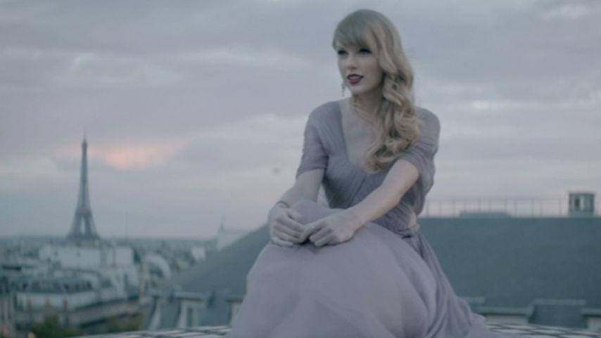 Taylor Swift - Begin Again (Closed-Captioned)