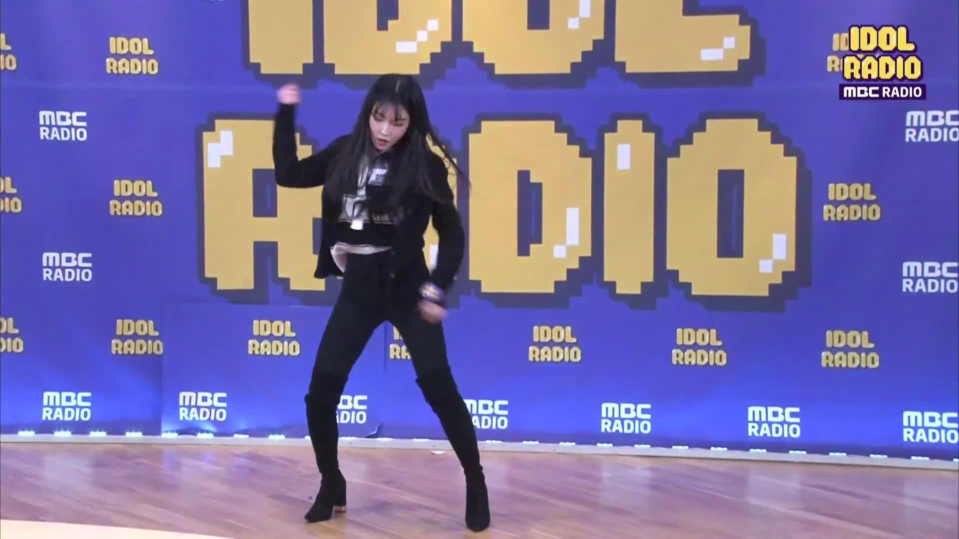 金请夏 - [IDOL RADIO]请夏的dance time~