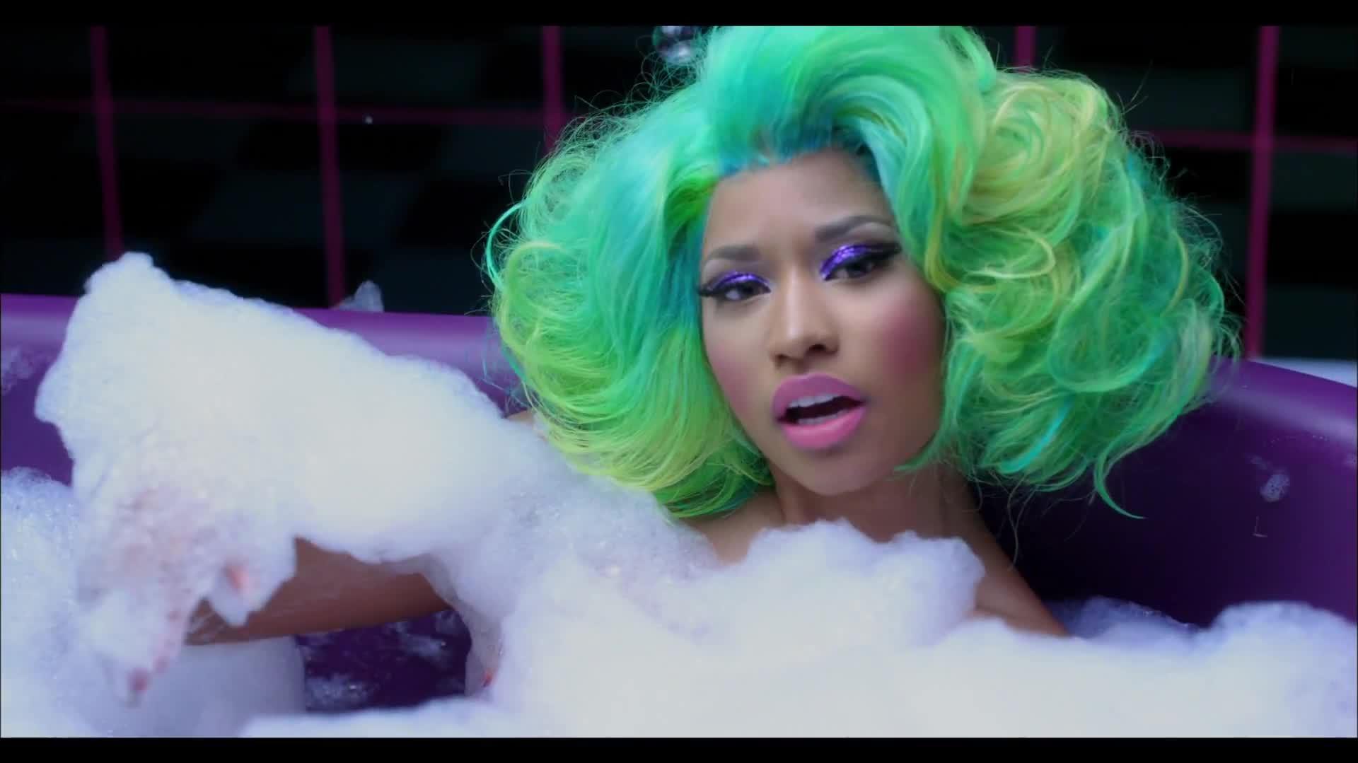 Nicki Minaj - I Am Your Leader