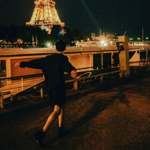 给我一个机会忘记她