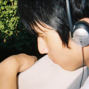 우리의 마음은 한여름처럼 뜨겁지만