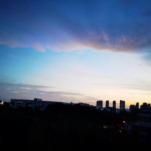 雨夜 Rainy Day
