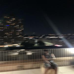 Who knows (feat. JayAre)