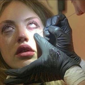 off one (feat. sixx)