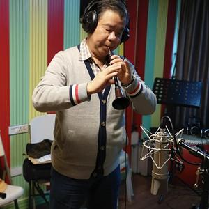 春节序曲(变调）李焕之曲，胡崇乐演奏。