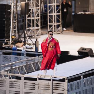 품 (With 하나일)