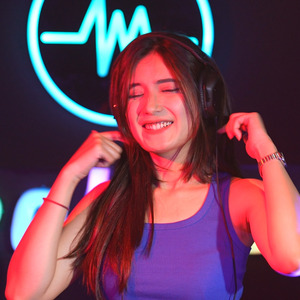 Dj Disana Menanti Disini Menunggu Melodi Rh (Remix)