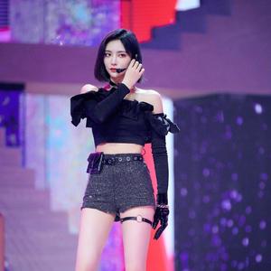 Fall in love with me