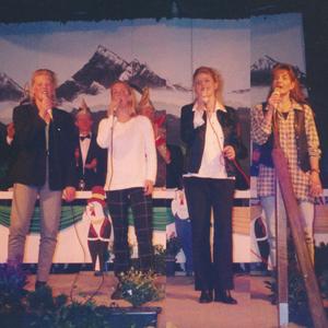 Kwiêt (feat. Christel Keijsers, Nancy Schattevoet, Tanja Willems en Edit Zanders)
