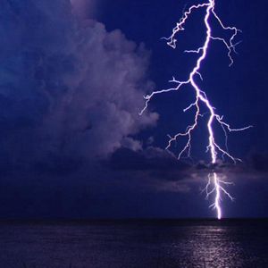 Free-‘暴风雨来临’