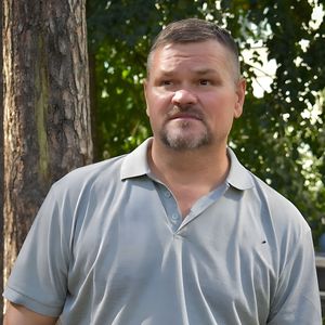 Войду в сад там постою