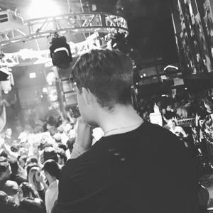 free for all (feat. Chrispyd)