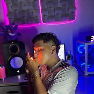 Mtg - Cheio De Mulher De Fora, Ostenta Arma Ostenta Droga (Dj xande Bh & LekiProd Remix)