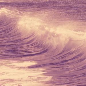 微妙的平静的波浪心情