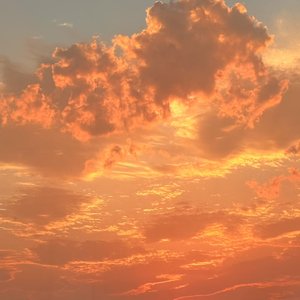 隔着删不掉的昨天