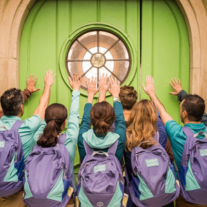 장미꽃이 만발했던 초원에서