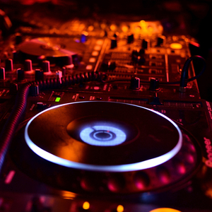 Клубный хит slowed version 32 (feat. BLACKMO & JINGLE BALL)