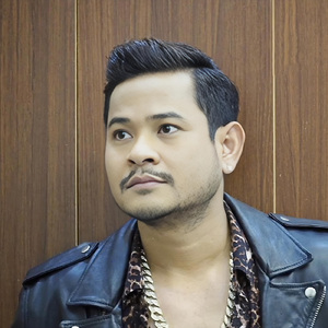 ទ្រង់ហៅដោយក្តីស្រឡាញ់