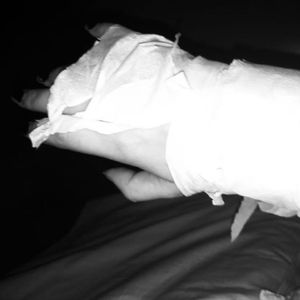 把情绪刻在风中