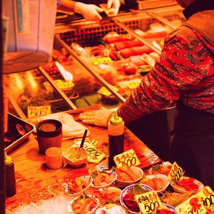 柔和的吧台时刻