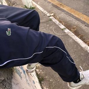 Neden mi güvendiğim bi' kadın yok