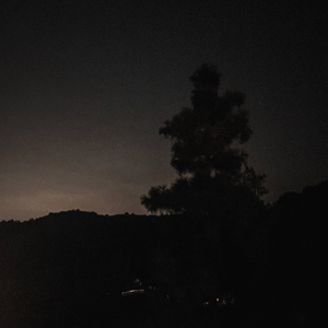 Mayb3 (feat. Lil Tracy)