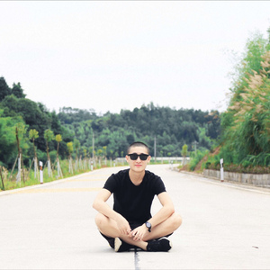 想那么多干嘛呀