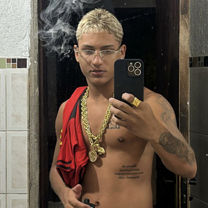 ELE SE REVOLTO