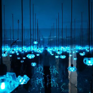 闭上眼睛我又看到