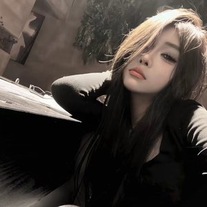 像分别时在我脸上的泪光