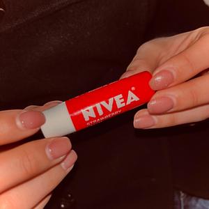 リップクリームとハンドクリーム