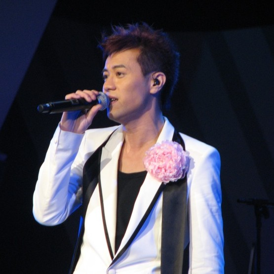 祝你旅途愉快 歌手:梁汉文 所属专辑:金牌10年精选系列  移动彩铃