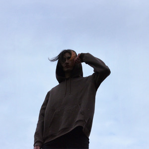 ЦВЕТЫ НА АСФАЛЬТЕ (feat. ocean.exe)