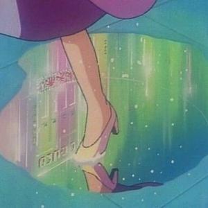 眼 泪 滑 过 脸 颊 的 声 音