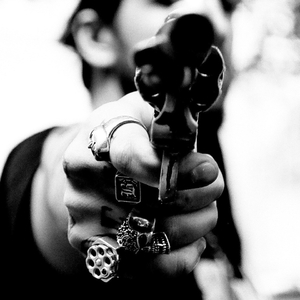 Одинокая глупая деточка