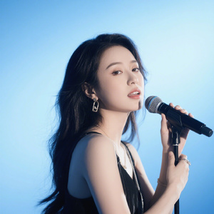 甜嗓轻吟