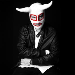 COBAIN (feat. Dotkoi)