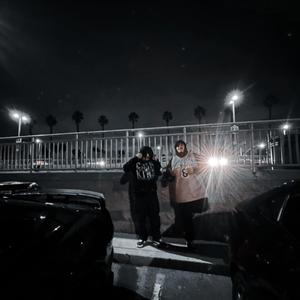 THA STRUGGLZ (feat. ROLIK)