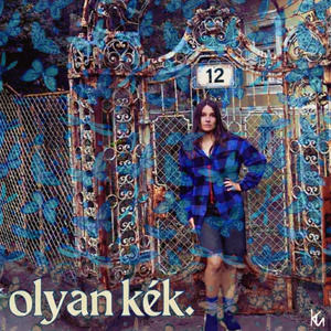 olyan kék