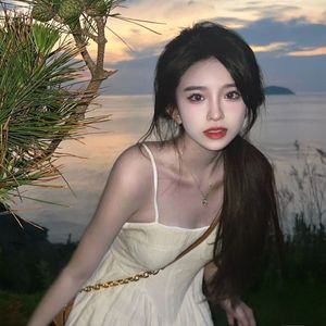 相知相伴欲相随