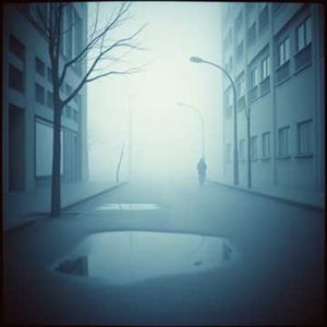 阴晴未定的午后