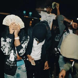 Lagging (feat. lil vt & Blaxk)