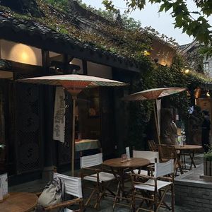 爱上你等于爱上寂寞