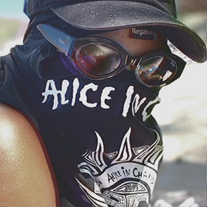 She Says She Loves Me