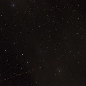 星星不亮了(还是会看着她的照片)