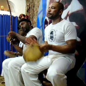 São Bento Grande da Regional - quadra "20 de novembro"; corridos "Ele é mandingueiro", "Catendê", "Dona Bena, Dona Naí", "Amadeu cabeceiro", "Turma de Bimba"