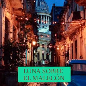 Luna sobre el Malecón