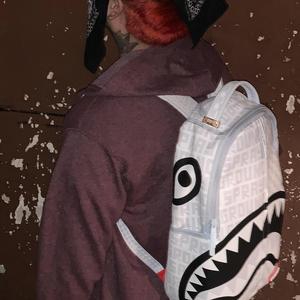 beBesITa (feat. staeB naibaF)