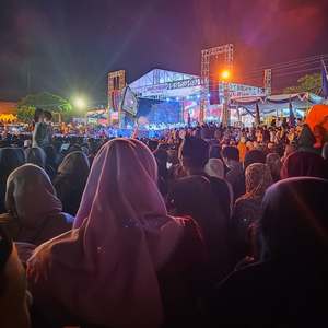 DJ Disini Kasih Pernah Berbunga - Inst