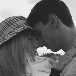 ЧИСТИ ЧУВСТВА (feat. Lora)